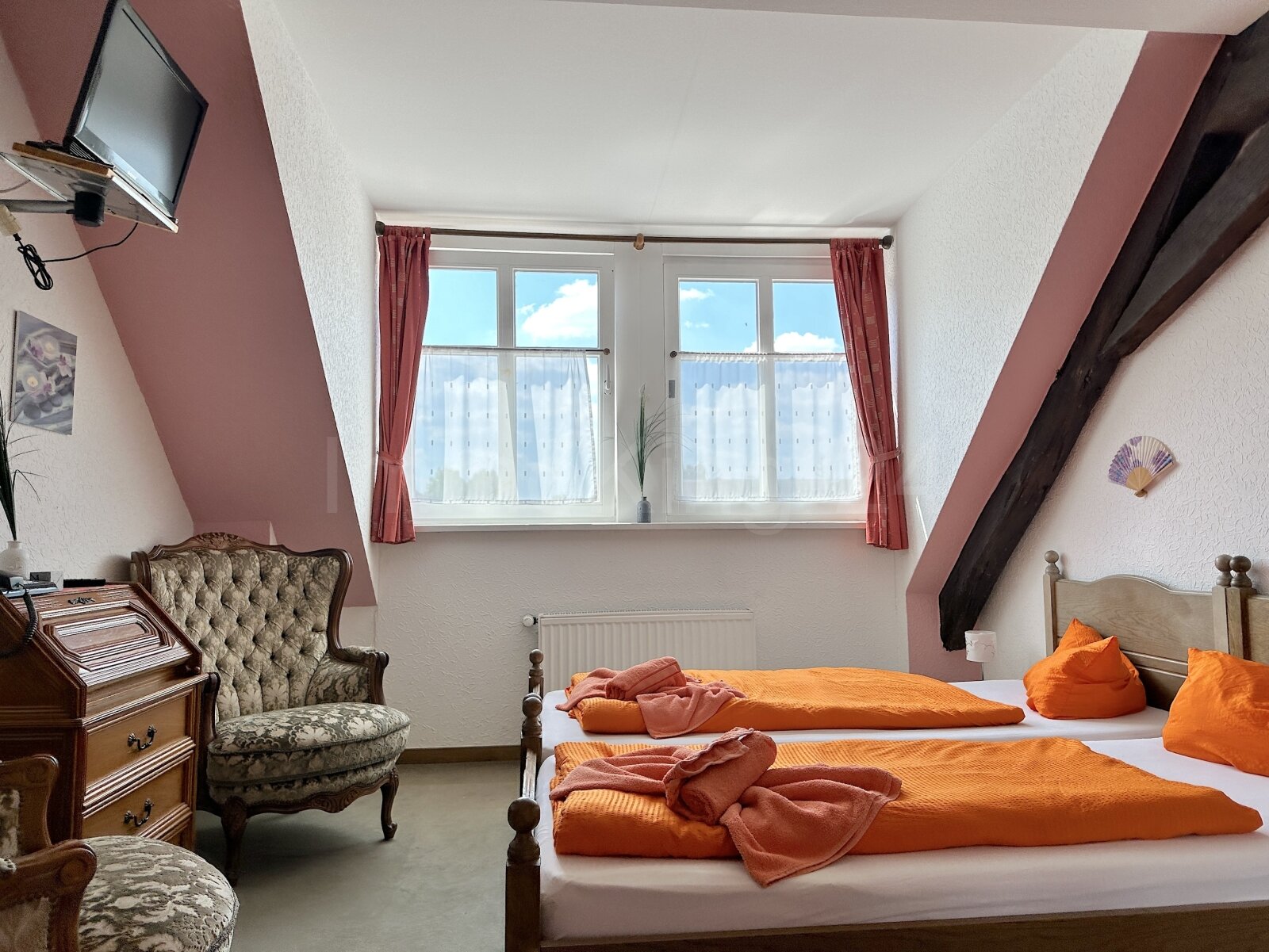 ANSICHT GÄSTEZIMMER