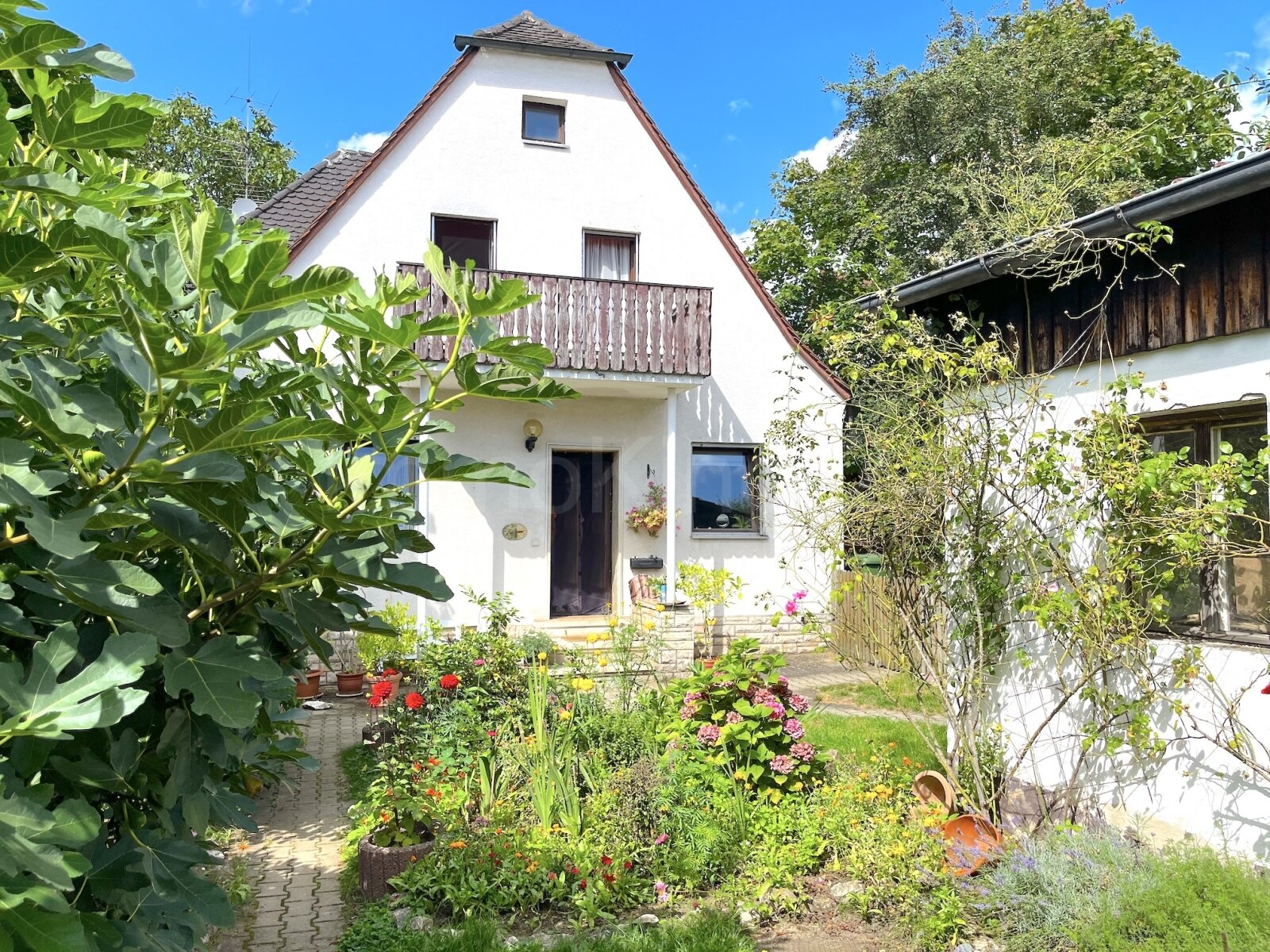 RÜCKANSICHT DES HAUSES